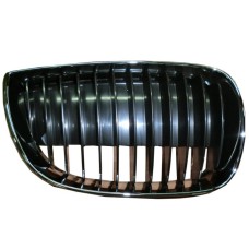 GRILLE - CLOSED TYPE - BLACK SLATS/CHROME FRAME (LH)