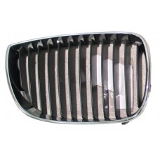 GRILLE - BLACK SLATS/CHROME FRAME (RH)