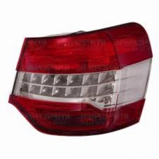 REAR LAMP - RED/CLEAR - WING MOUNTED - SALOON ONLY - 2011 > (RH)